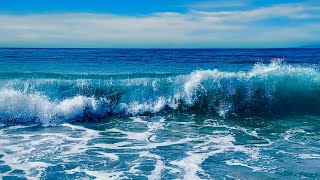 <p>300<em>. </em>The sea plays a crooning tune of golden notes <em>&nbsp;</em></p>